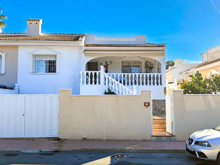 Villa for Sale in Rojales - Ciudad Quesada, Alicante 2