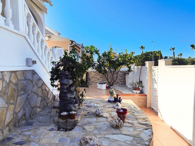 Villa for Sale in Rojales - Ciudad Quesada, Alicante 8