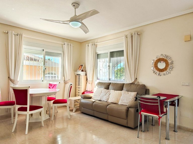 Villa for Sale in Rojales - Ciudad Quesada, Alicante 32