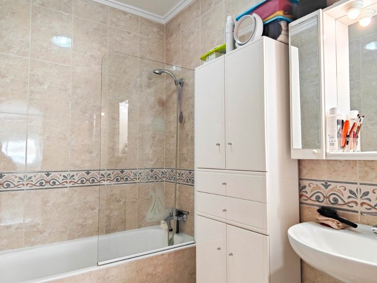 Villa for Sale in Rojales - Ciudad Quesada, Alicante 39