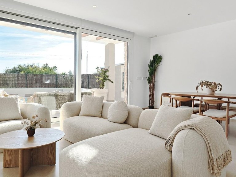 Villa for Sale in Orihuela Costa, Alicante 3