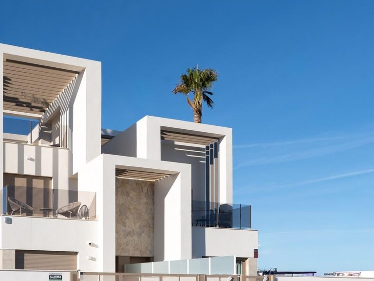 Villa for Sale in Los Alcazares, Murcia 2