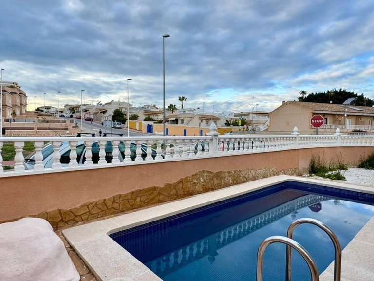 Villa for Sale in Torrevieja, Alicante 2