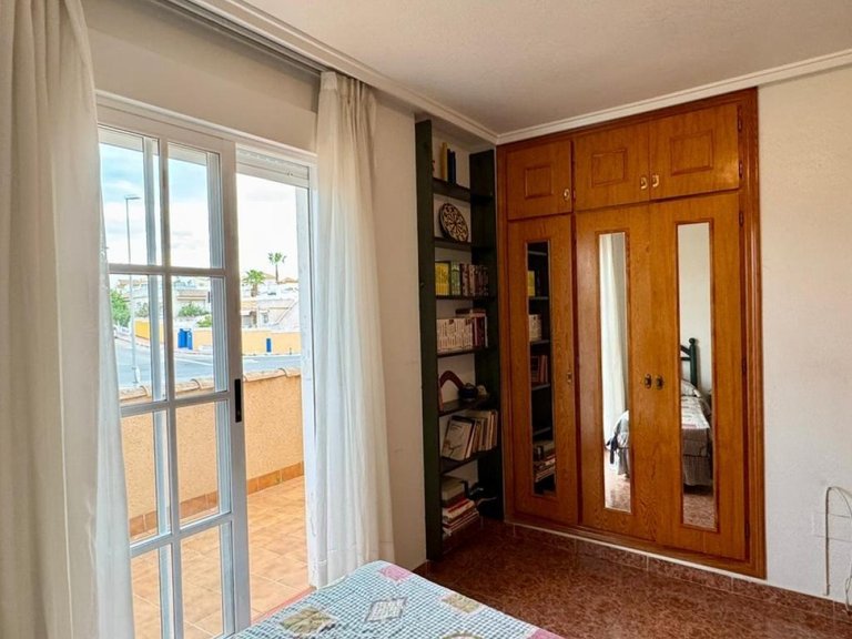 Villa for Sale in Torrevieja, Alicante 16