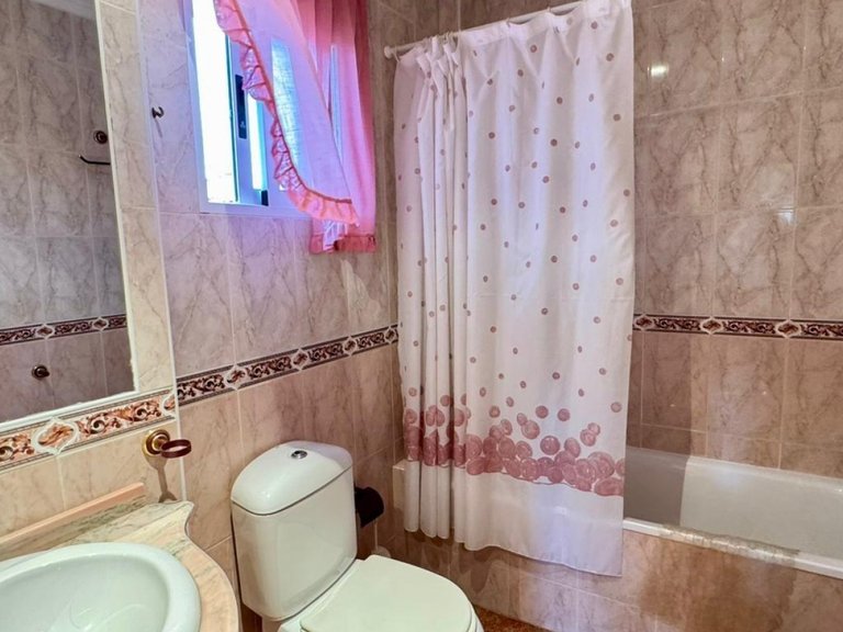 Villa for Sale in Torrevieja, Alicante 18