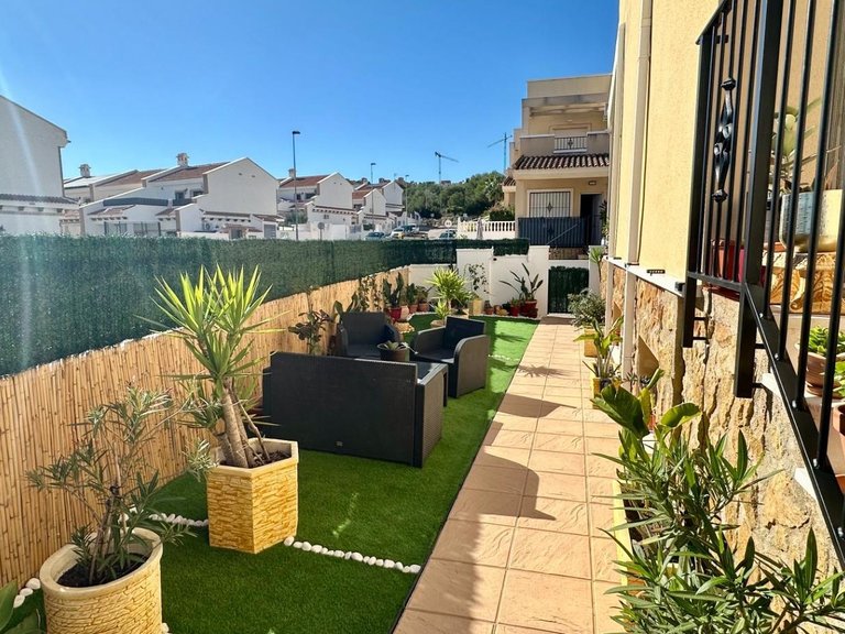 Villa for Sale in San Miguel De Salinas, Alicante 28