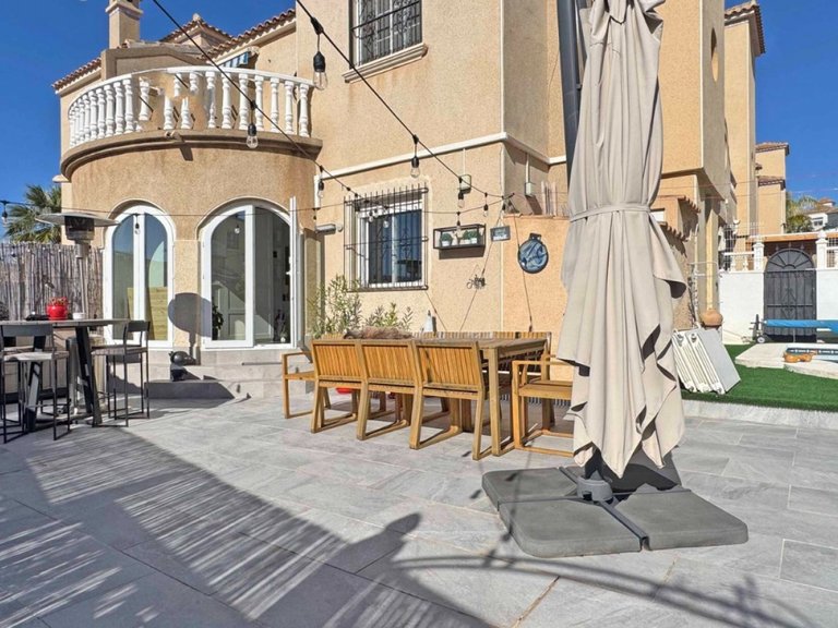 Town House for Sale in Costa Blanca Orihuela Costa, Alicante 1
