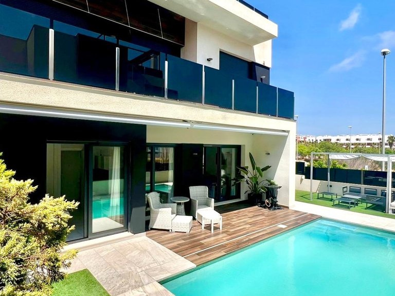 Villa for Sale in Orihuela Costa, Alicante 47