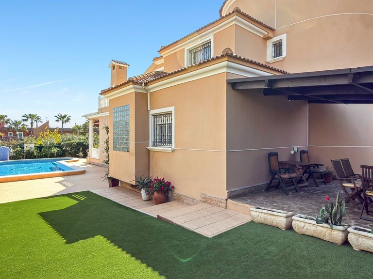 Villa for Sale in Costa Blanca Torrevieja, Alicante 7