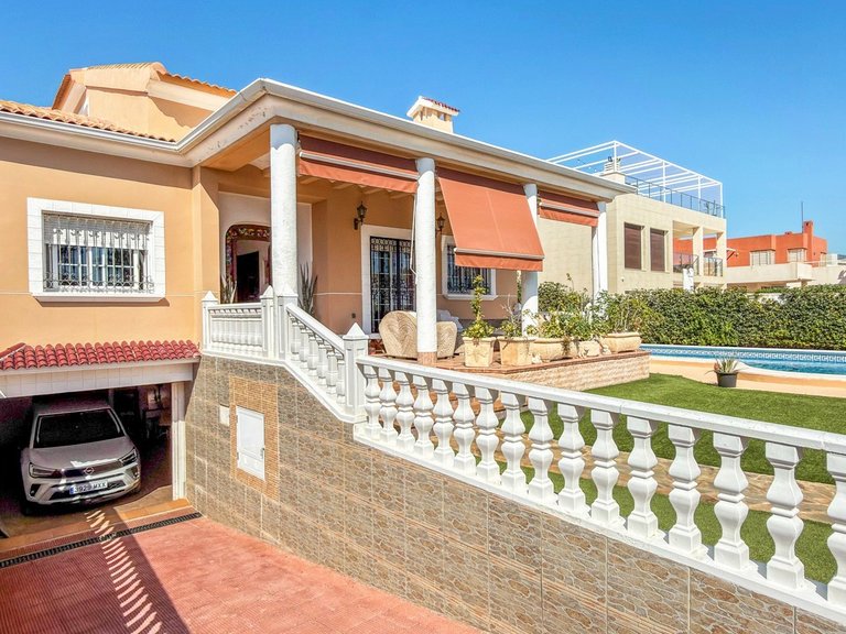 Villa for Sale in Costa Blanca Torrevieja, Alicante 26