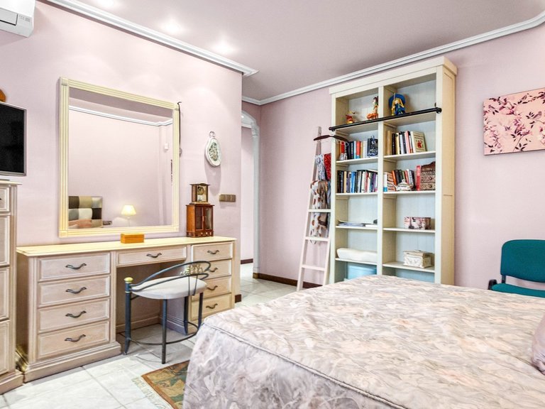 Villa for Sale in Costa Blanca Torrevieja, Alicante 10