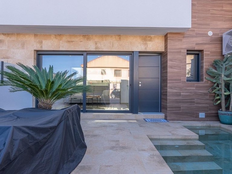 Villa for Sale in San Pedro Del Pinatar, Murcia 1