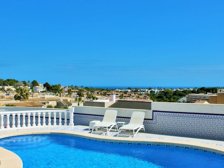 Villa for Sale in Orihuela Costa, Alicante 1