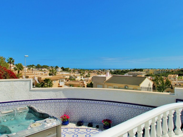 Villa for Sale in Orihuela Costa, Alicante 5