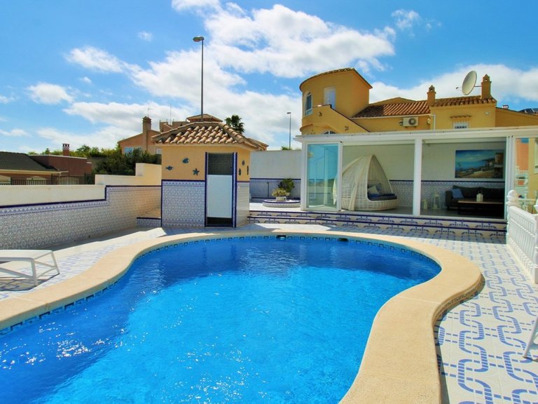 Villa for Sale in Orihuela Costa, Alicante 9