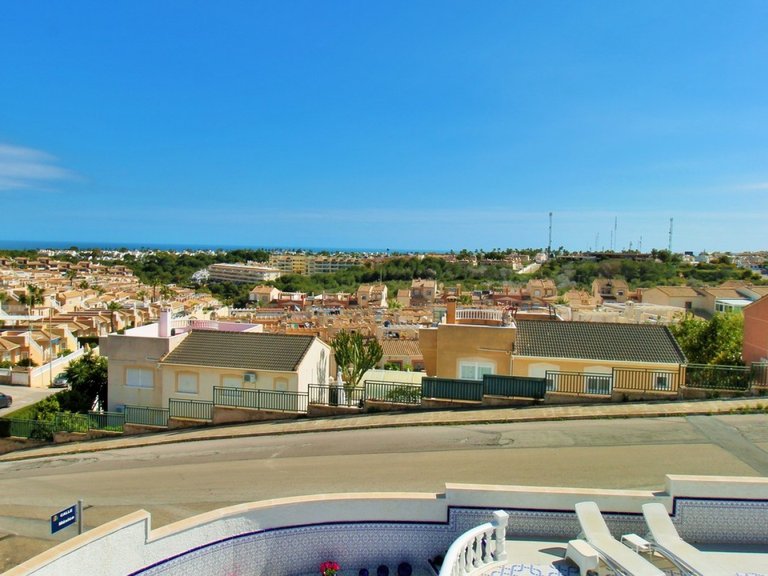 Villa for Sale in Orihuela Costa, Alicante 30