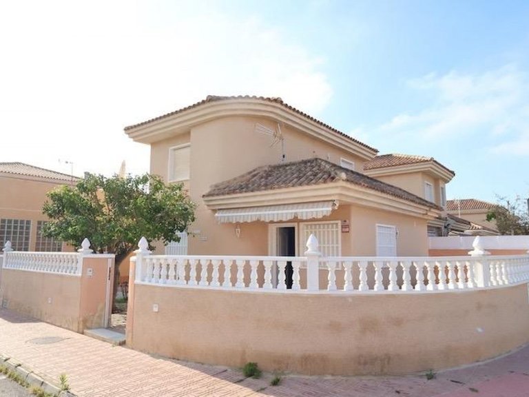Villa for Sale in Torrevieja, Alicante 1