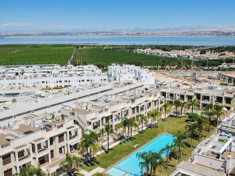 Apartment for Sale in Costa Blanca Torrevieja, Alicante 11