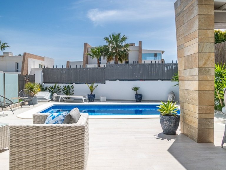 Villa for Sale in Algorfa, Alicante 5