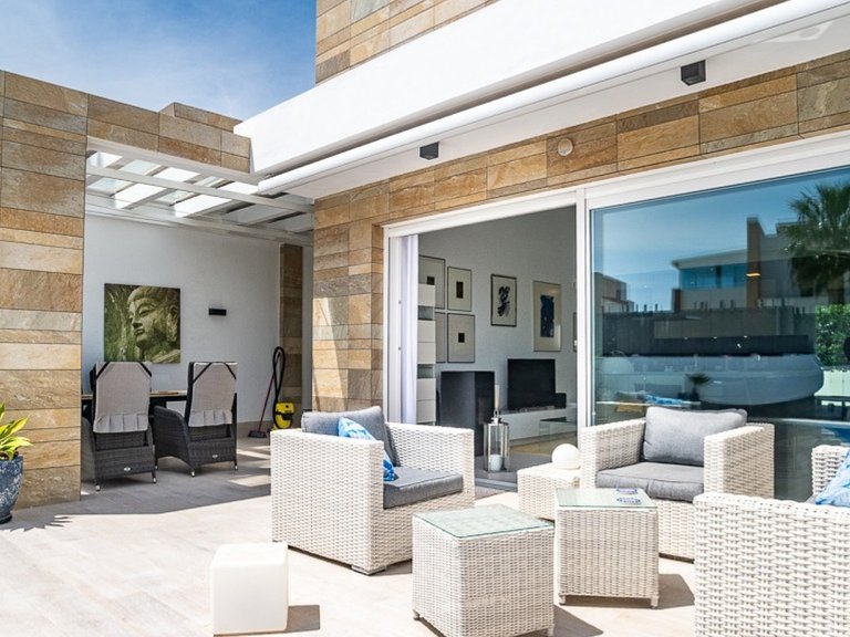 Villa for Sale in Algorfa, Alicante 9