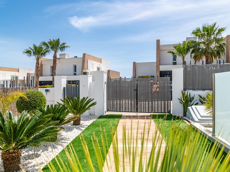 Villa for Sale in Algorfa, Alicante 38