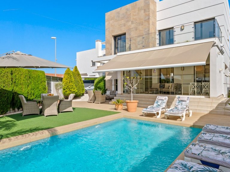 Villa for Sale in Ciudad Quesada, Alicante 1