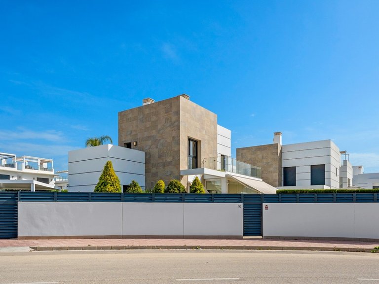 Villa for Sale in Ciudad Quesada, Alicante 4