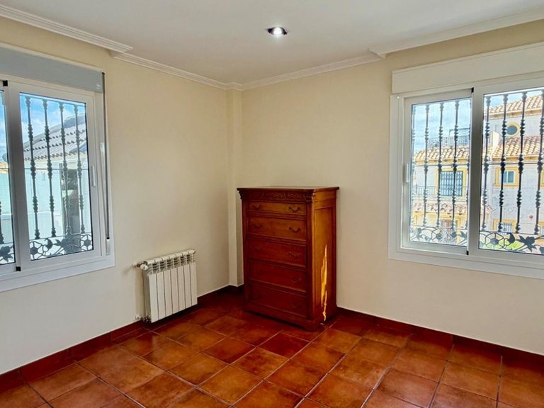 Villa for Sale in Orihuela Costa, Alicante 32
