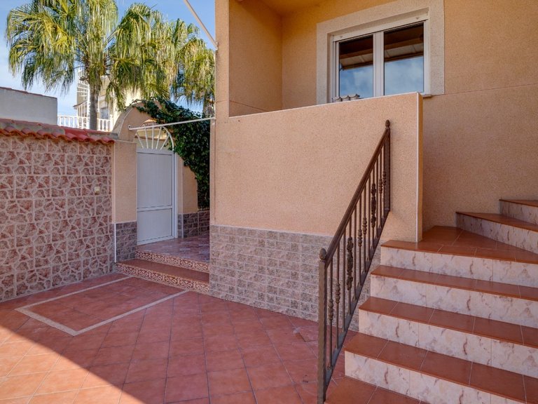 Villa for Sale in Torrevieja, Alicante 17