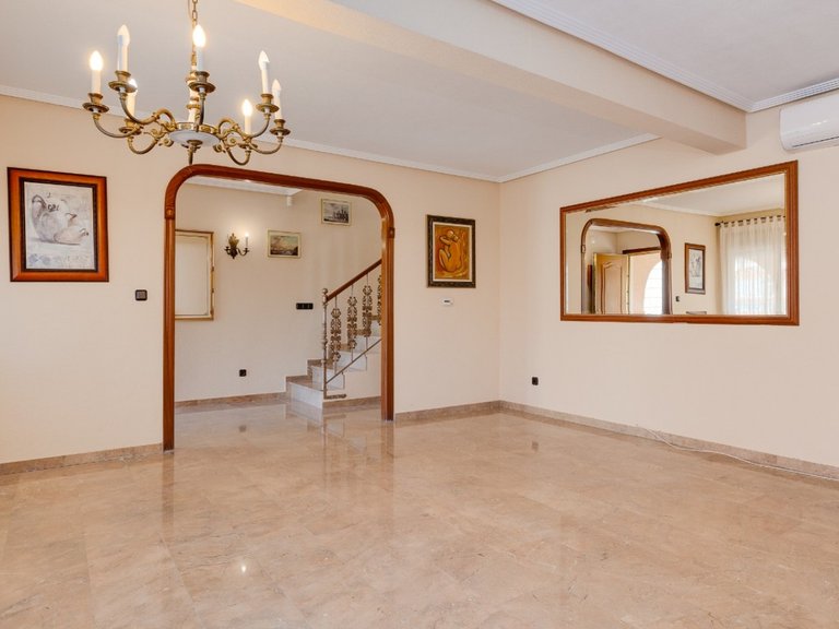 Villa for Sale in Torrevieja, Alicante 21