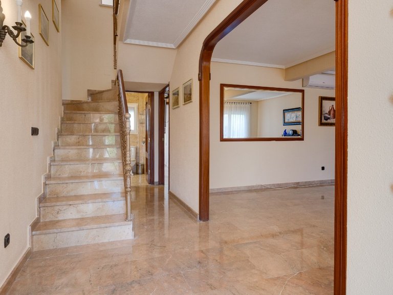 Villa for Sale in Torrevieja, Alicante 30