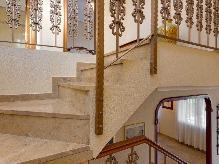 Villa for Sale in Torrevieja, Alicante 32
