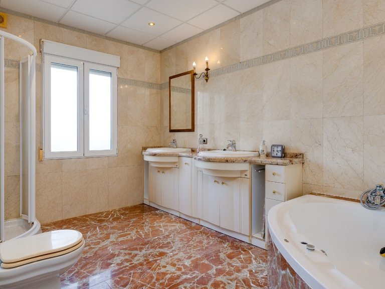 Villa for Sale in Torrevieja, Alicante 45