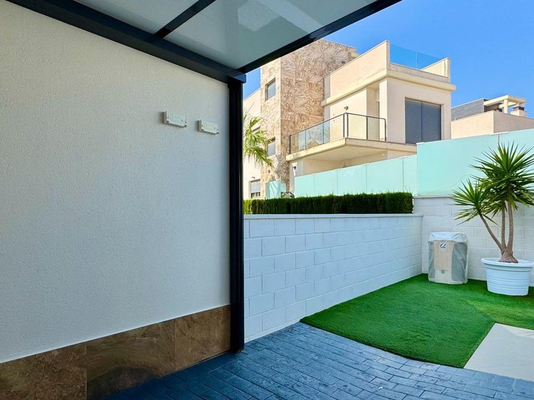 Villa for Sale in San Miguel De Salinas, Alicante 36