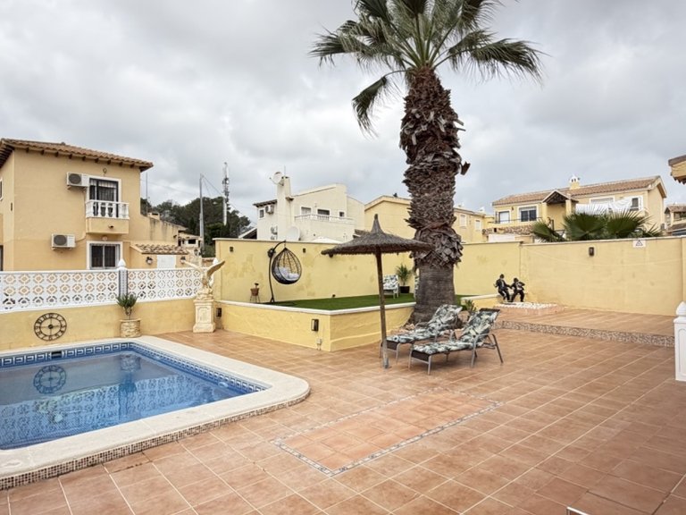 Villa for Sale in Orihuela Costa, Alicante 16