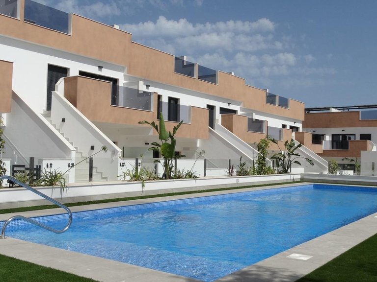 Villa for Sale in Pilar De La Horadada, Alicante 1