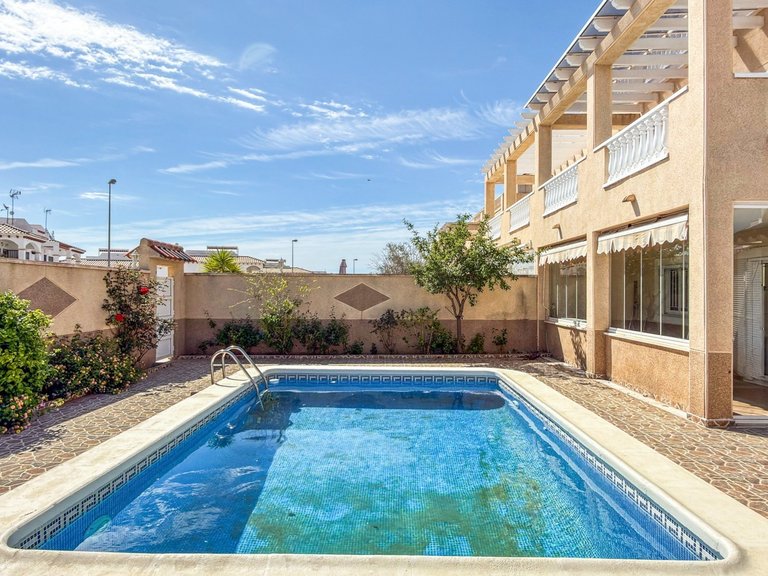 Apartment for Sale in Costa Blanca Orihuela Costa, Alicante 30