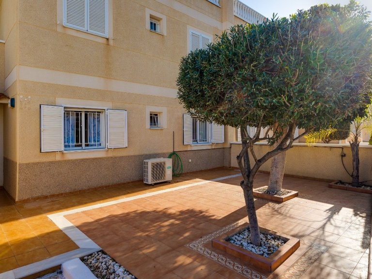 Apartment for Sale in Costa Blanca Orihuela Costa, Alicante 26