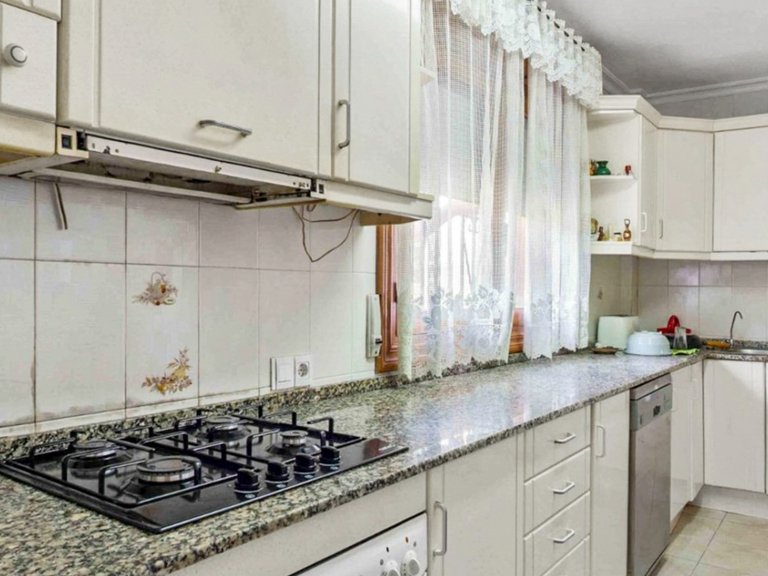 Villa for Sale in Costa Blanca Torrevieja, Alicante 11