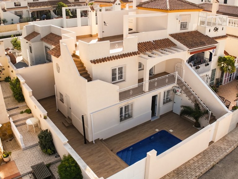 Villa for Sale in Torrevieja, Alicante 1