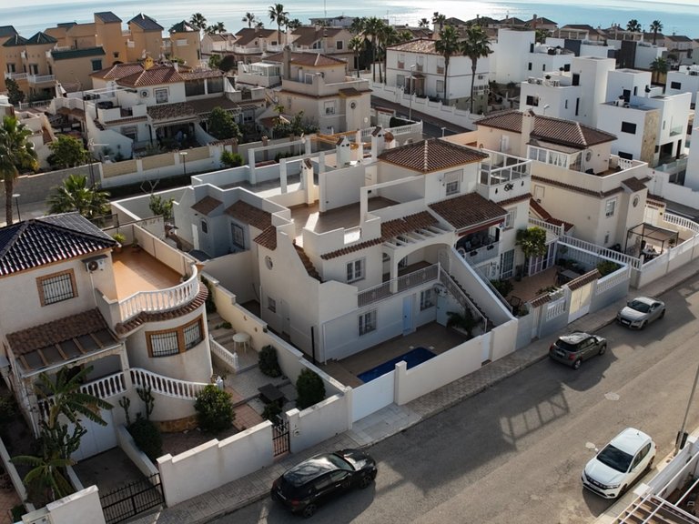 Villa for Sale in Torrevieja, Alicante 31