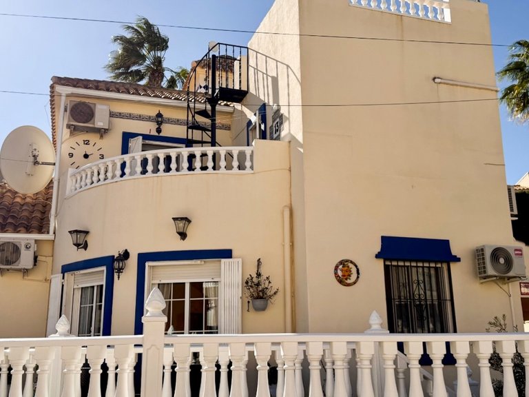 Villa for Sale in San Miguel De Salinas, Alicante 1
