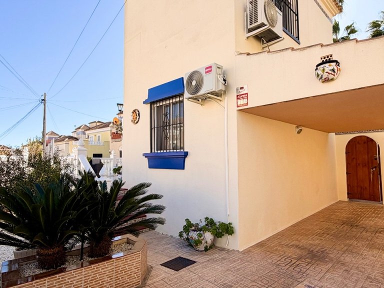 Villa for Sale in San Miguel De Salinas, Alicante 2