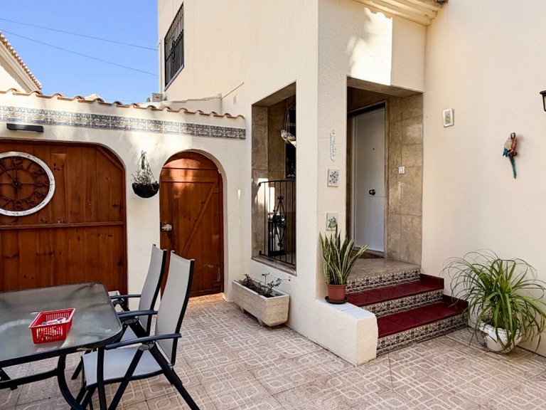 Villa for Sale in San Miguel De Salinas, Alicante 25