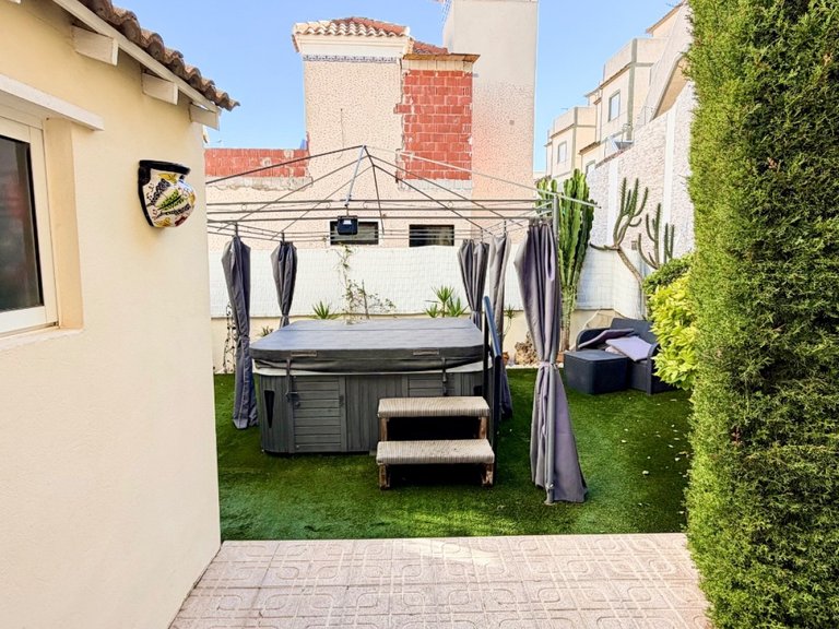 Villa for Sale in San Miguel De Salinas, Alicante 27