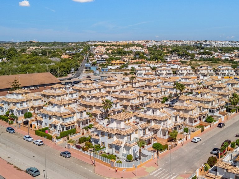 Town House for Sale in Orihuela Costa, Alicante 46