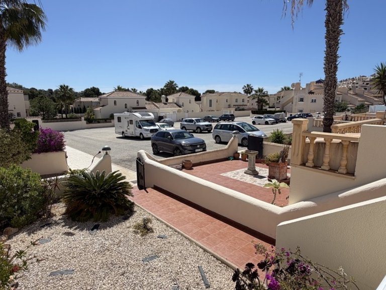 Villa for Sale in Orihuela Costa, Alicante 28