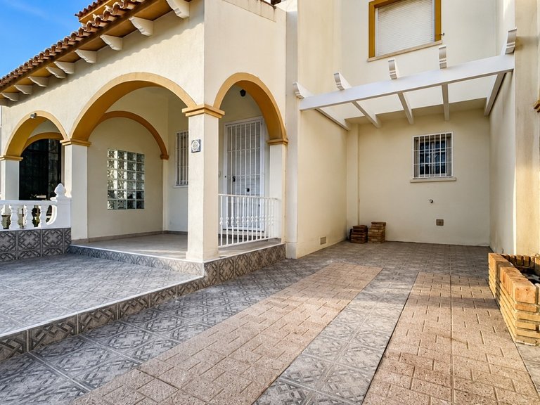 Town House for Sale in Orihuela Costa, Alicante 1