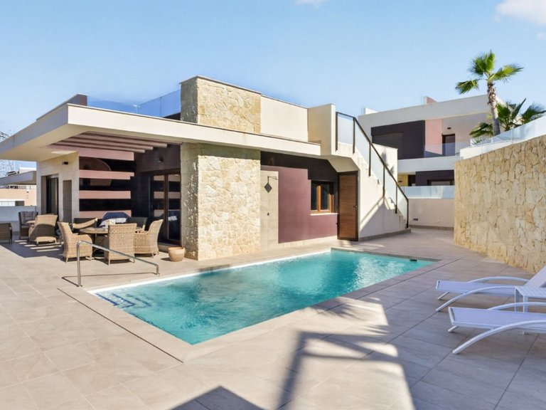 Villa for Sale in Ciudad Quesada, Alicante 1