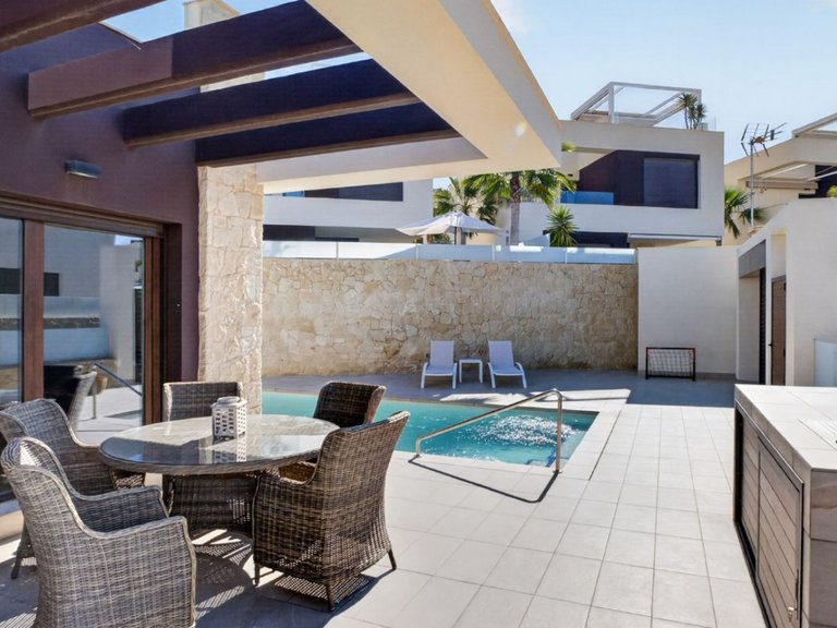 Villa for Sale in Ciudad Quesada, Alicante 28